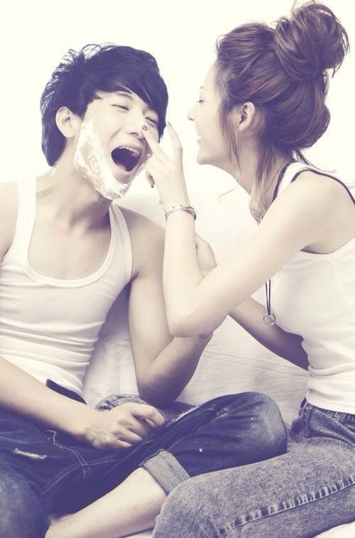 14 tình huống khi con gái nghĩ một đằng, nhắn tin một nẻo