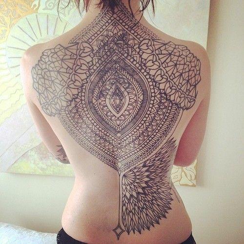 5 lý do để yêu một cô gái có hình xăm