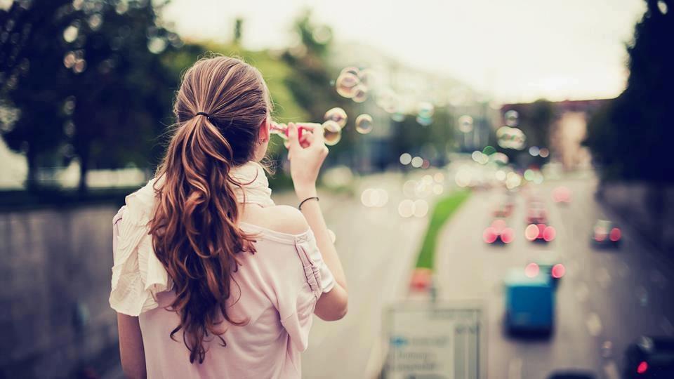 Anh bớt dịu dàng với gái đi anh...