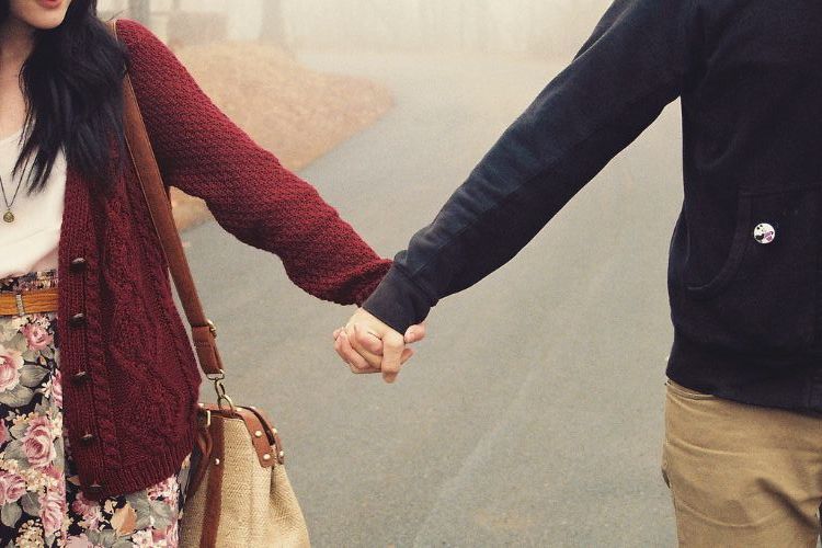 Cám ơn anh vì vẫn nắm tay em!