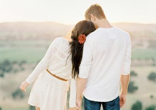 Chẳng thể đếm nổi bao nhiêu lần em nói: em yêu anh...