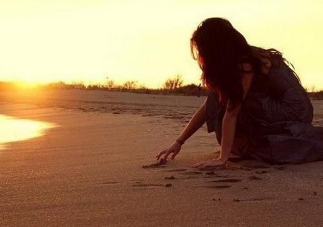 Có những thứ tình cảm dù đã đi qua nhưng niềm đau vẫn chưa thể nào buông tha được...