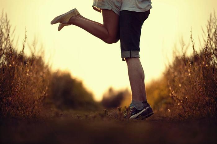 Đã đến lúc em ngừng ghen với người cũ...