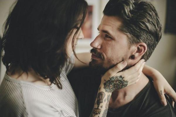 Để em chỉ cho anh cách yêu một người con gái...