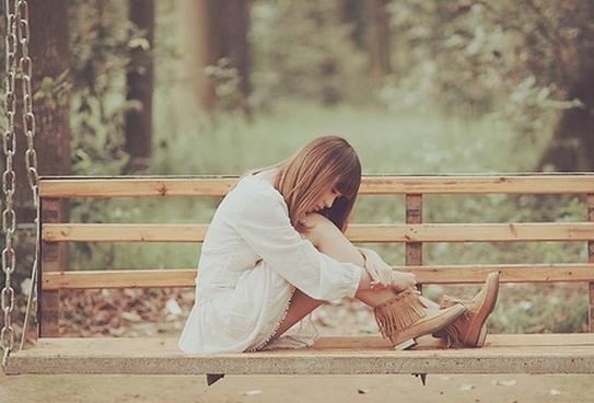 Đối với em, tình yêu bây giờ là thứ gì đó quá xa xỉ...