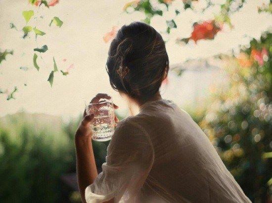 Đừng nói với anh ấy, tôi vẫn còn yêu...