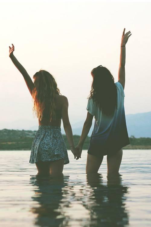 Em à, hãy cứ dựa vào tuổi trẻ của mình mà sống!