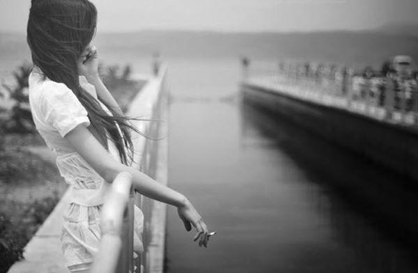 Em à, yếu đuối mãi như thế là đủ rồi...