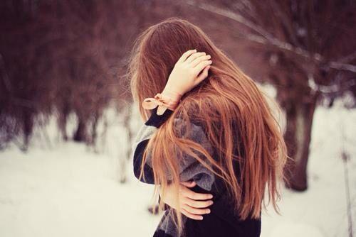 Em là người yêu, vậy cô ấy là gì?