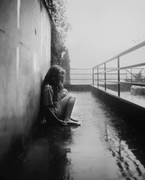 Em sẽ cố để mình không hối tiếc, vì một người đã bỏ mình mà đi...