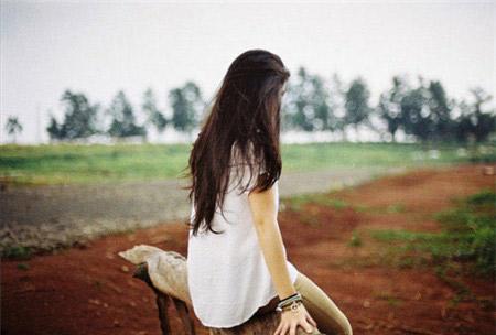Em sẽ gói thật chặt, nhét thật sâu, và lặng lẽ bước qua nỗi đau...