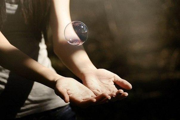 Em sẽ tự cất bước đi tìm hạnh phúc cho chính mình...