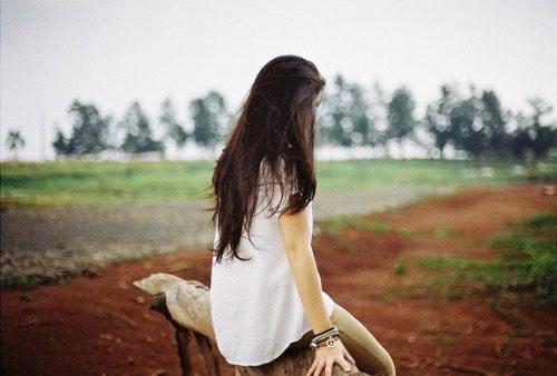 Em sẽ yêu... thầy, bằng tình yêu đơn phương lặng lẽ...