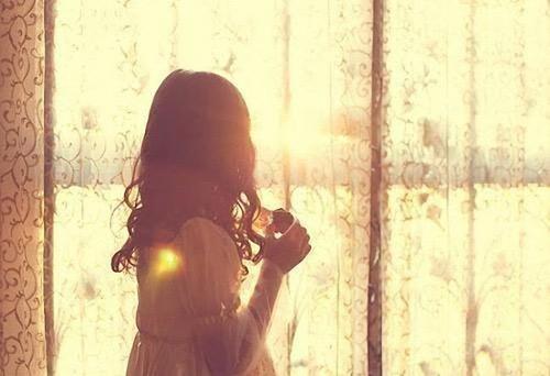 Em sẽ yêu... thầy, bằng tình yêu đơn phương lặng lẽ...