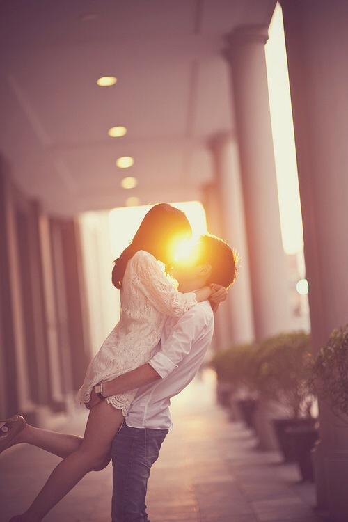 Mất em rồi, gió bay theo mưa…