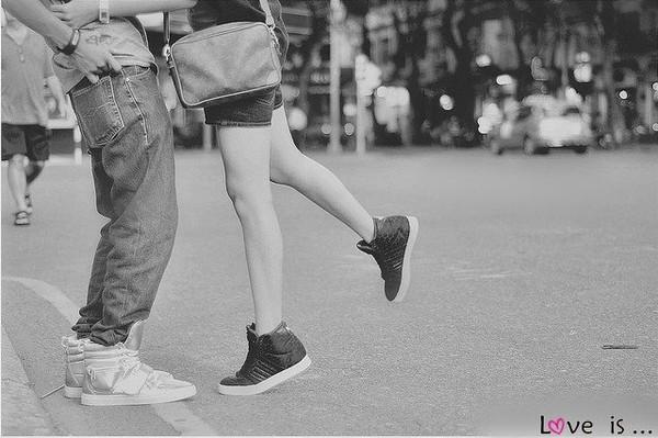 Mình chưa từng nói yêu nhau, dù chỉ một lần...