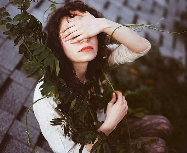 Này cô gái làm người thứ ba, em có mệt không?