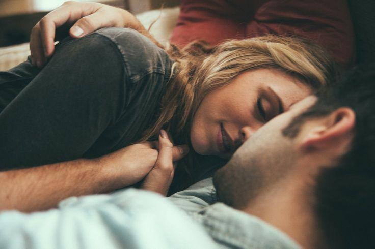 Nếu có thể, đừng mong là tình đầu. Hãy là tình cuối của anh ấy, được không?