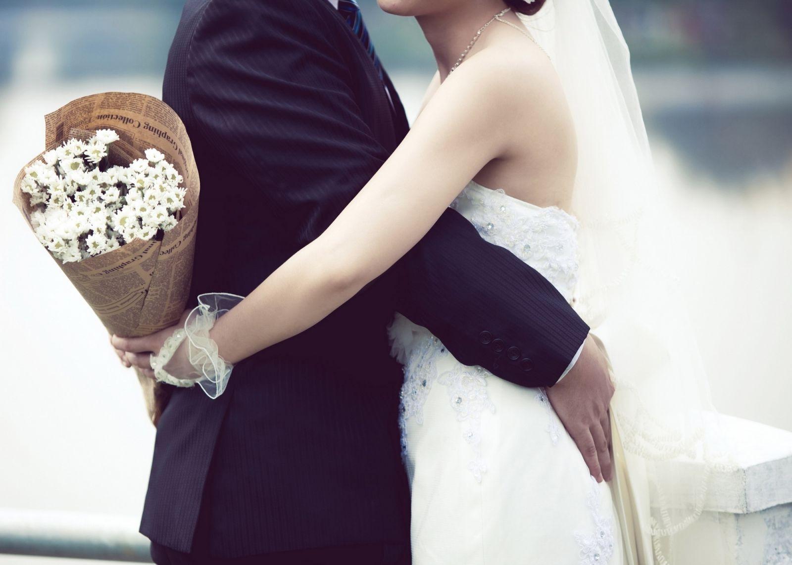 Ngày ta nên vợ thành chồng...