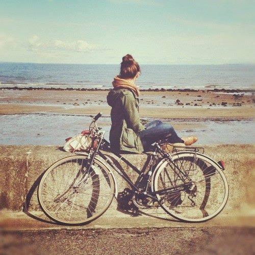 Nhân tiện, yêu cả em nữa nhé!