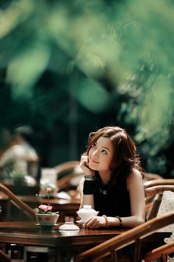 Tìm bàn tay để nắm đi suốt cuộc đời chứ không phải tìm bàn tay để nắm, không hợp thì buông...