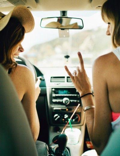 Tình bạn đôi khi còn lãng mạn hơn tình yêu...
