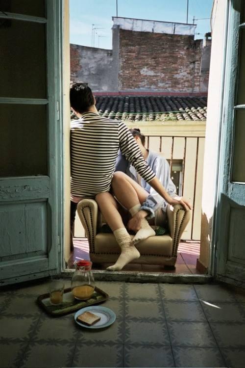 Tình yêu ấy mà, cứ thế mà yêu thôi...