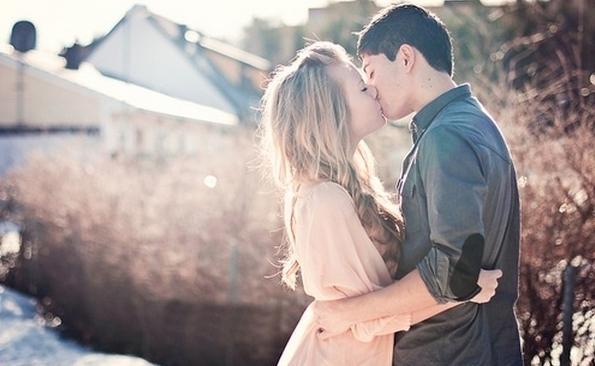 Tình yêu thời nay hay là sự biến tướng của “môn đăng hộ đối”?