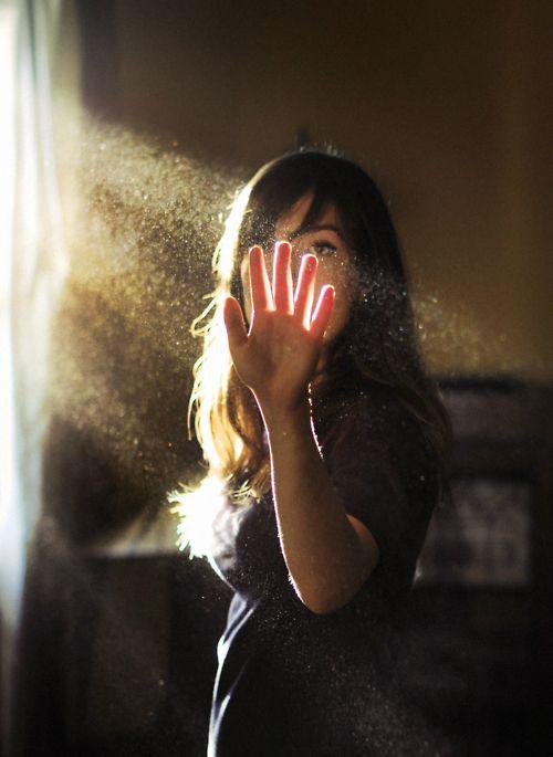 Tình yêu thực sự là thứ không thể mất đi chỉ vì ai đó không còn ở bên em nữa...