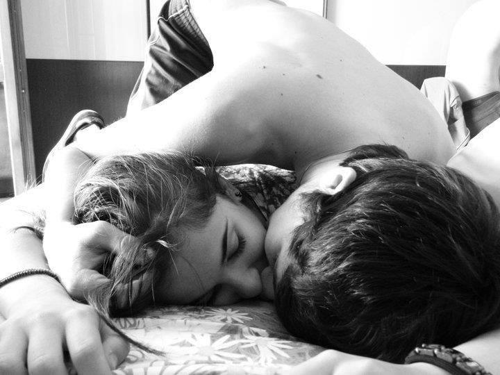 Trọn vẹn ân tình, là còn yêu, luyến tiếc hay là quỵ lụy...