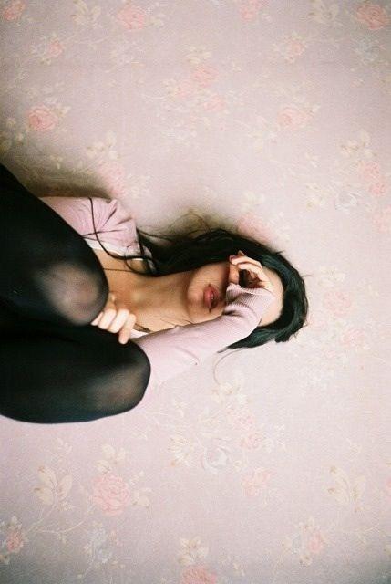 Tuổi trẻ à, em yếu đuối quá...