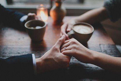 Vẫn biết là sẽ xa nhau, vậy sao không thể xa nhau chậm một chút?