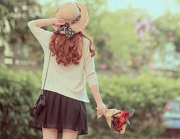 Vì sao phải yêu thương con gái nhiều hơn?