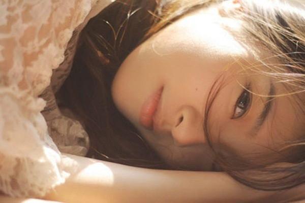 Vì sao tình yêu này chẳng thể trọn vẹn cho riêng em?