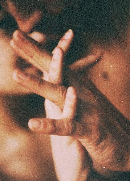 Yêu một người đến xé lòng, thì có gì sai?